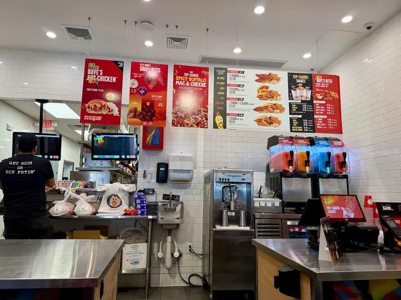Dave's Hot Chicken photo 10