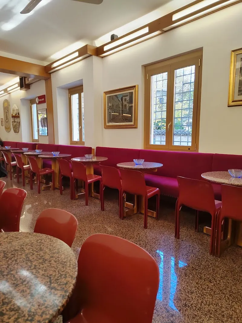 Bar Moderno photo 6
