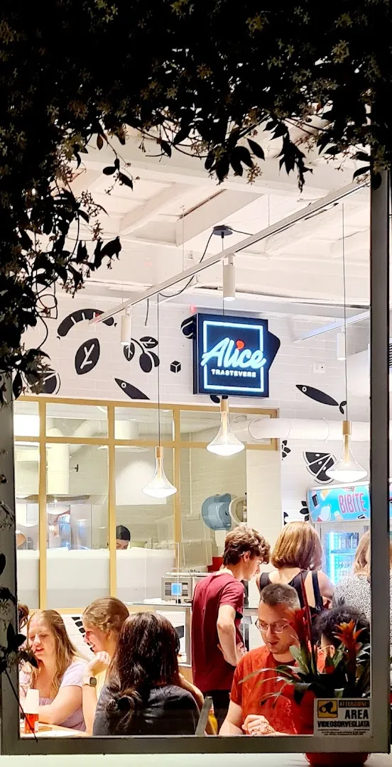 Alice Pizza