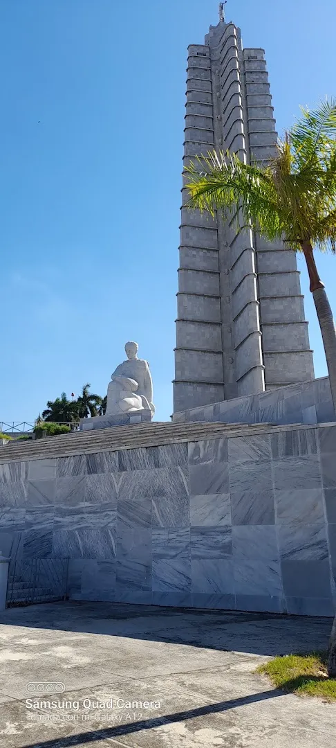 Plaza de la Revolución photo 6