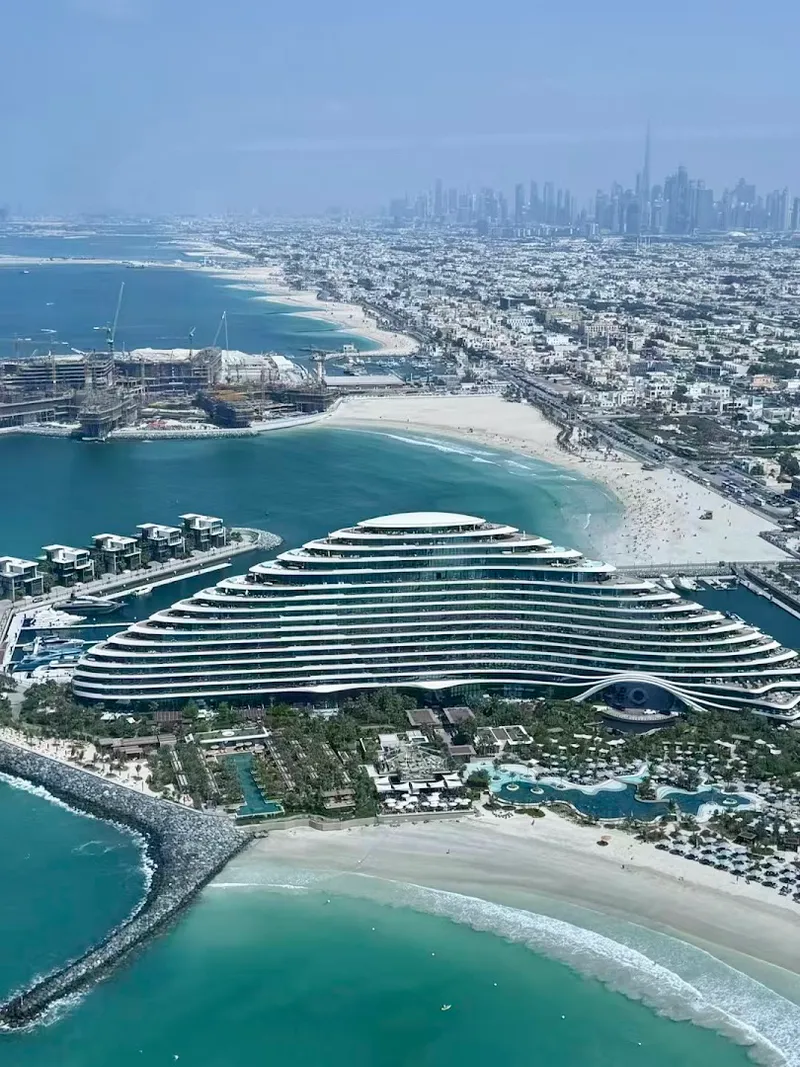 Al Muntaha photo 9
