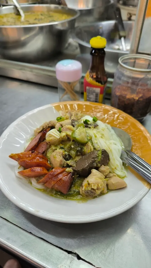 Jay Lek Rice and Curry (ร้านข้าวแกงเจ๊เล็ก) foto 6