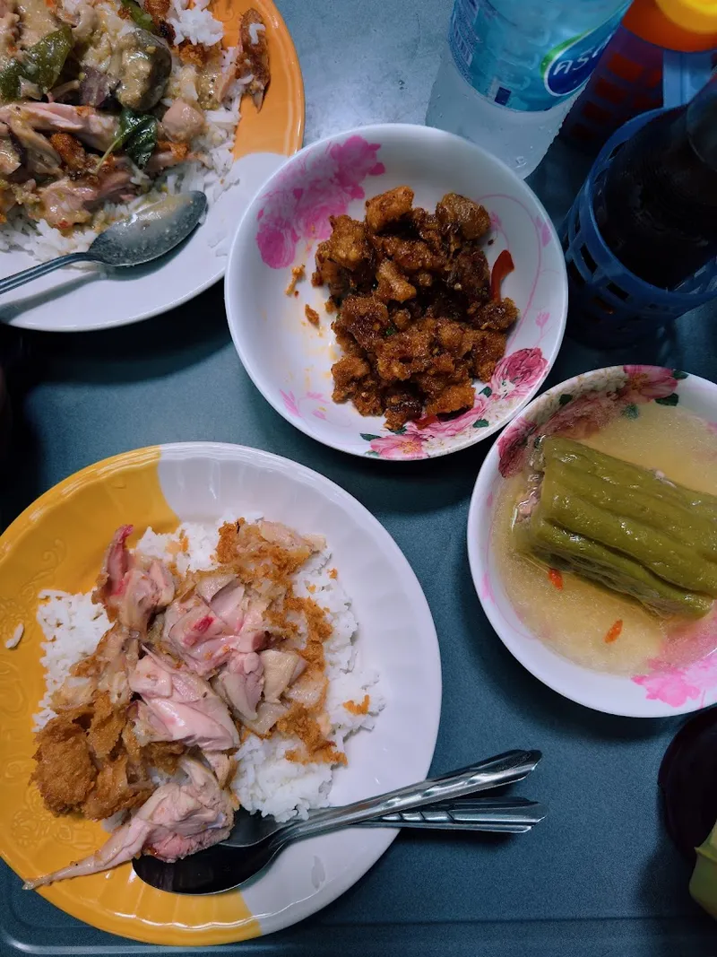 Jay Lek Rice and Curry (ร้านข้าวแกงเจ๊เล็ก) foto 7