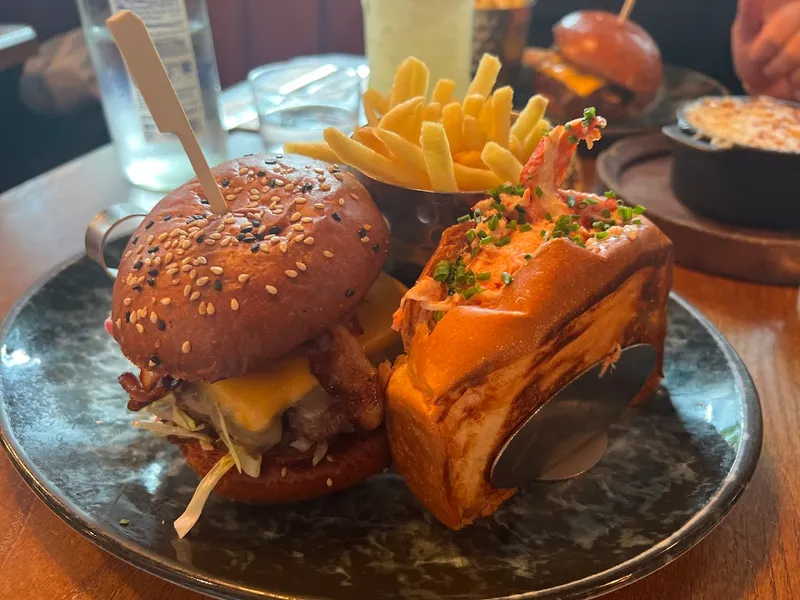 Burger & Lobster photo 9