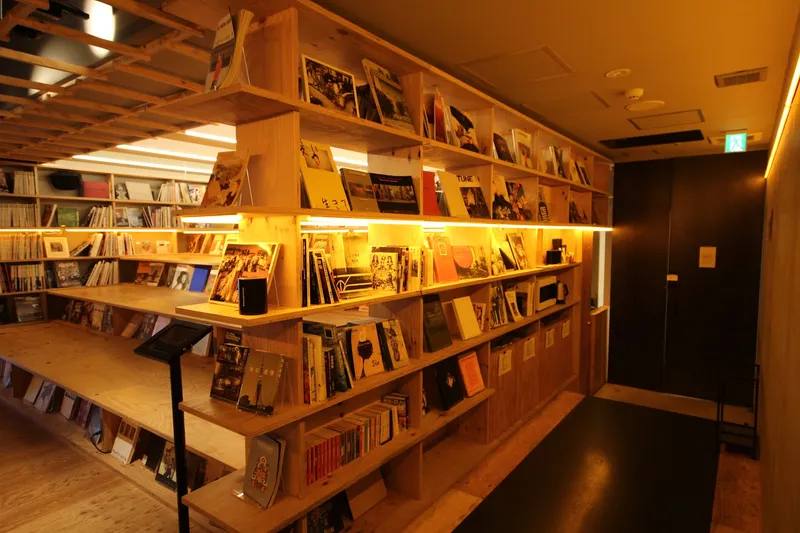 Book and Bed photo 5