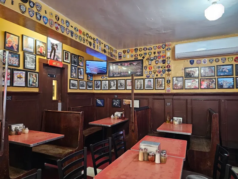 Regina Pizzeria photo 5