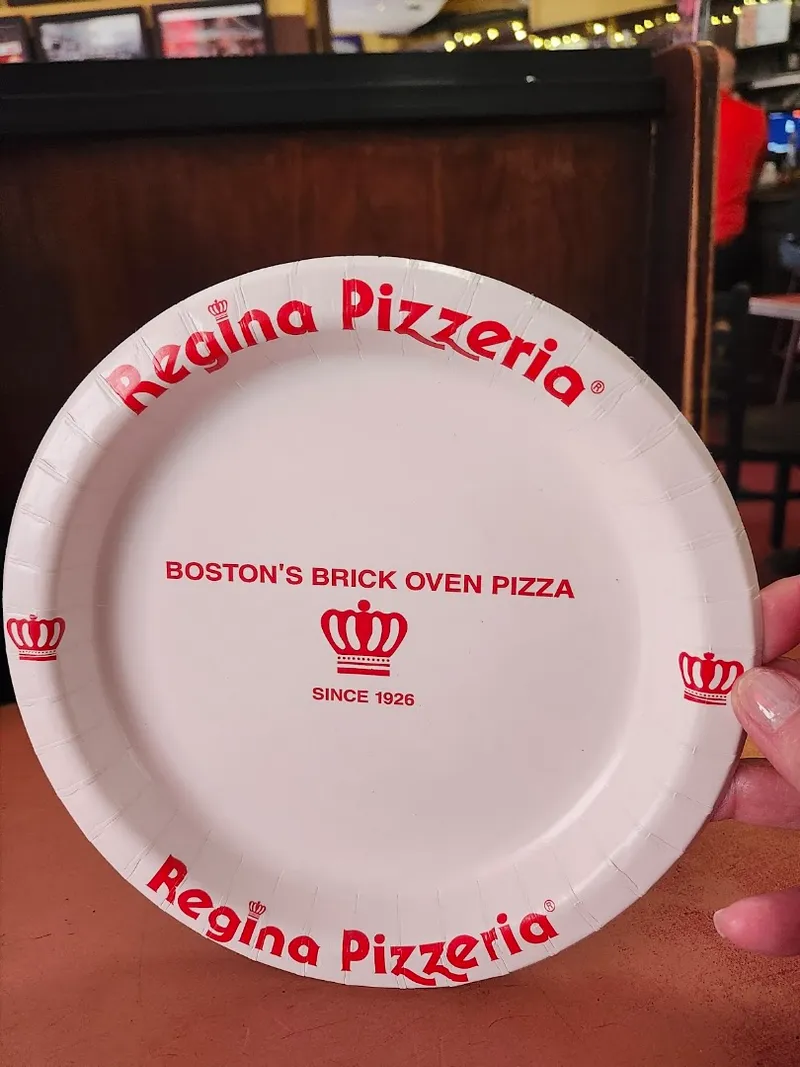 Regina Pizzeria photo 9