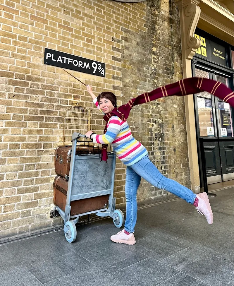 Platform 9 3/4 Shop