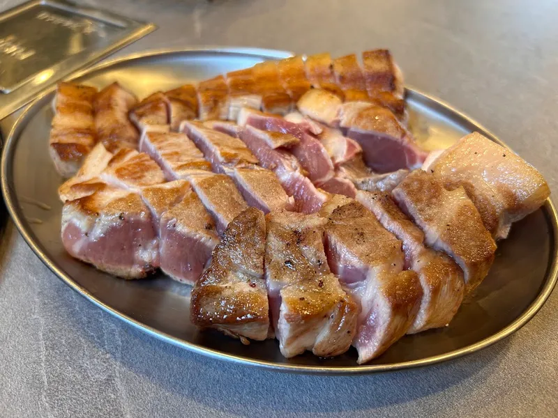 Crown Pig photo 10