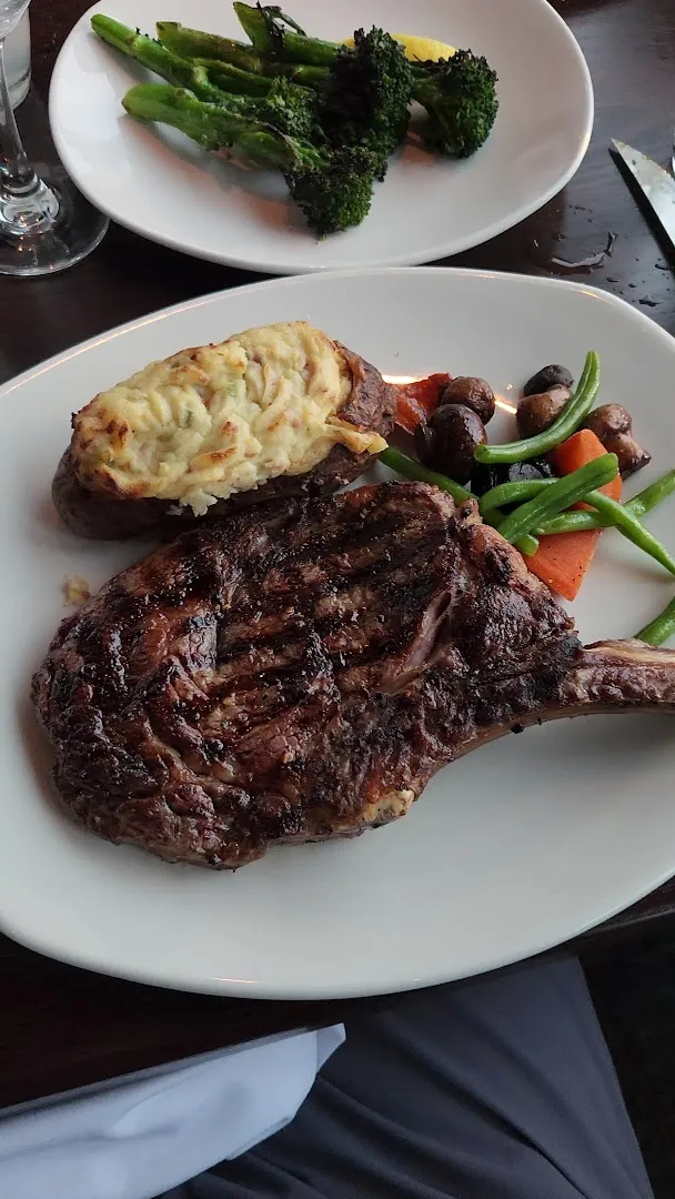 Morton's The Steakhouse photo 8