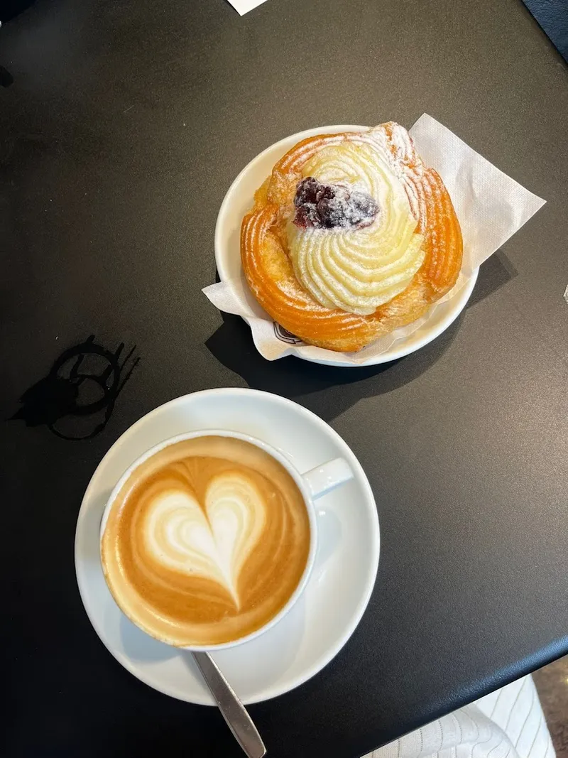 Melo Coffee and Bakery photo 5