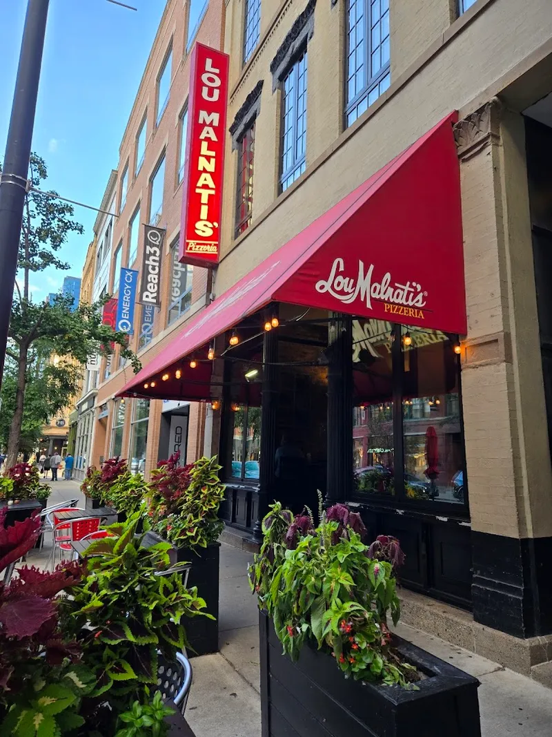 Lou Malnati's Pizzeria photo 5
