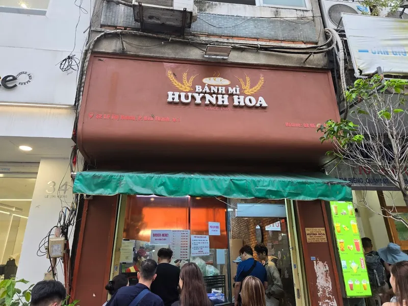 Bánh Mì Huỳnh Hoa photo 5