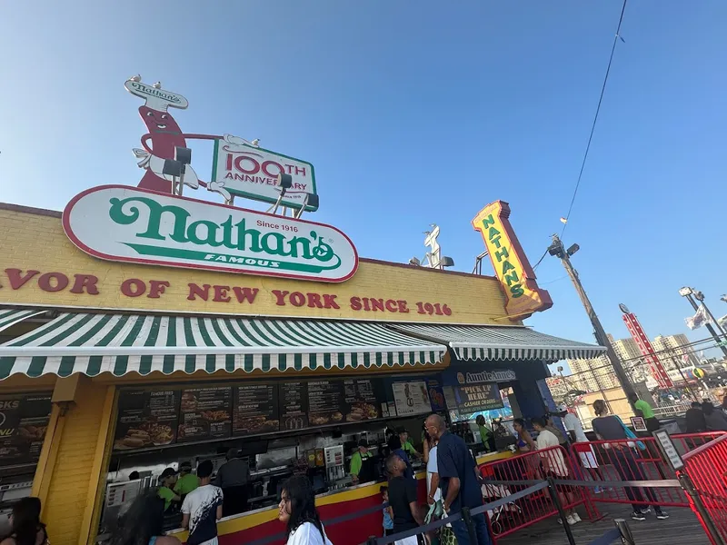Nathan's Famous foto 6