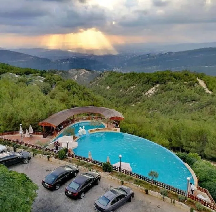 Mountain Chalet (Family Business in the Mountains) foto 6