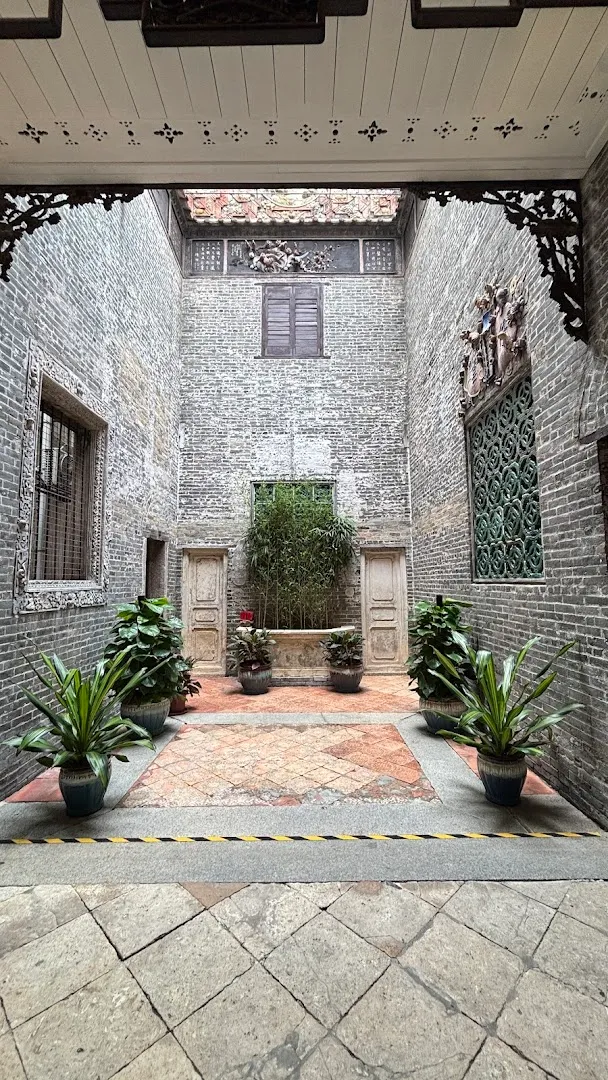Lun L Chung photo 6