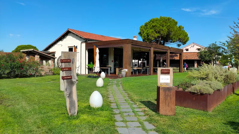 Venissa photo 11