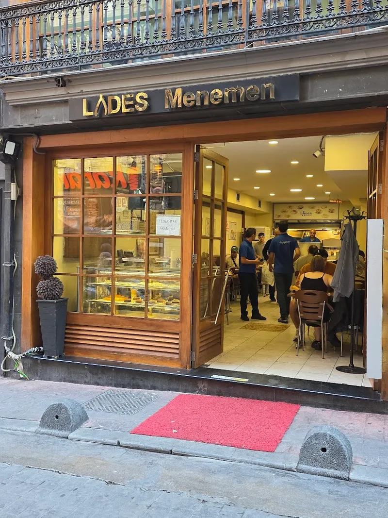 Lades Menemen photo 5