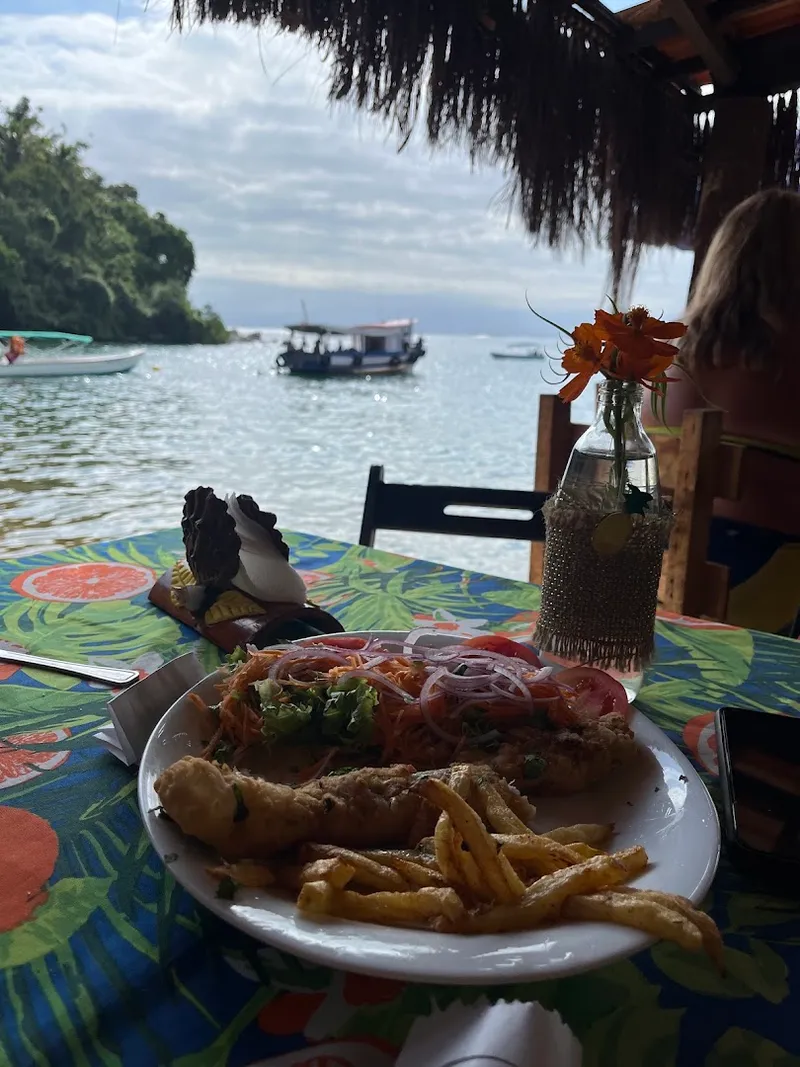 Pedro's Beach Bar photo 10