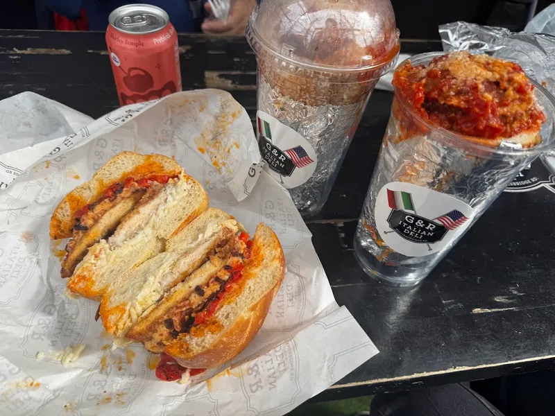 G&R Deli foto 9