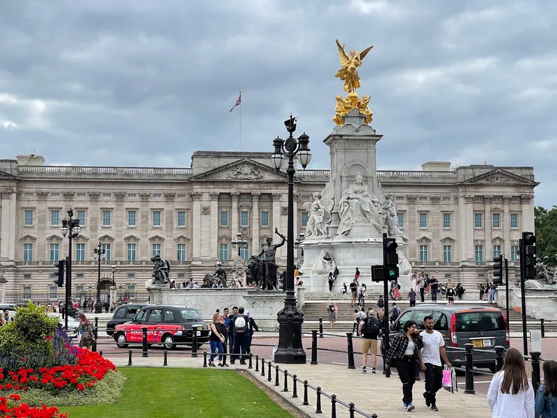 Buckingham Palace photo 10