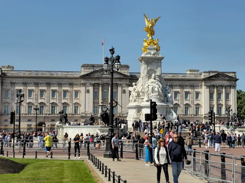 Buckingham Palace photo 7