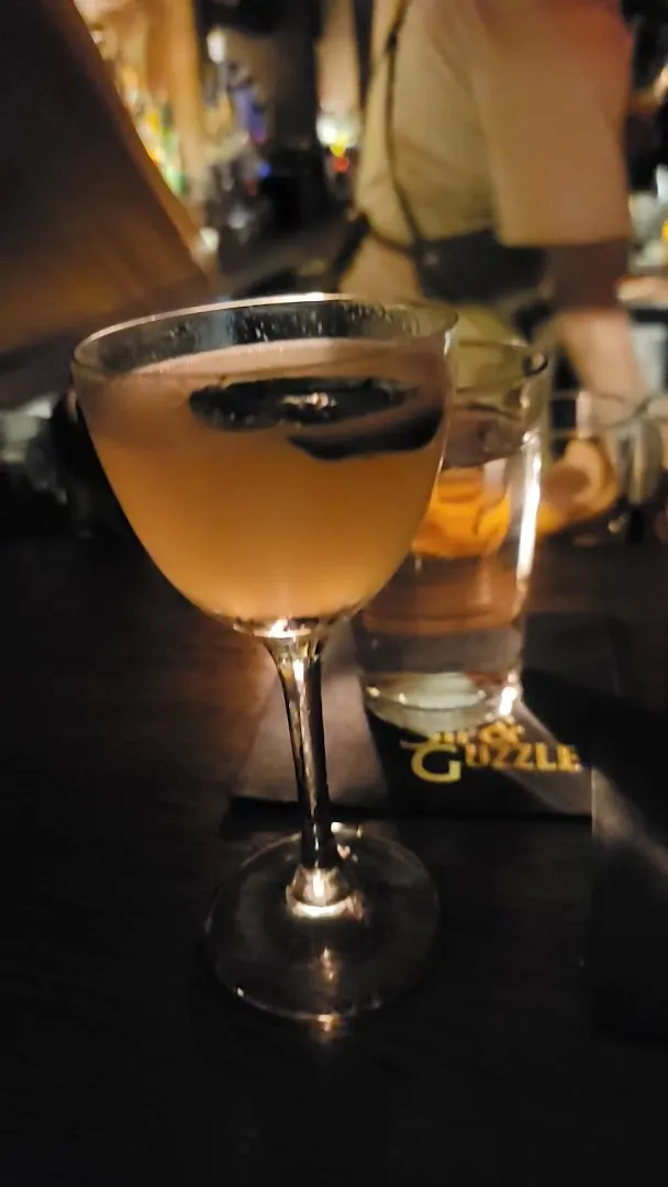 Sippin & Guzzle foto 8
