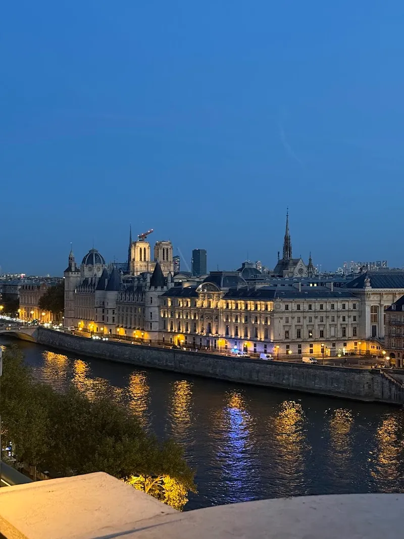 Le Tout-Paris foto 16