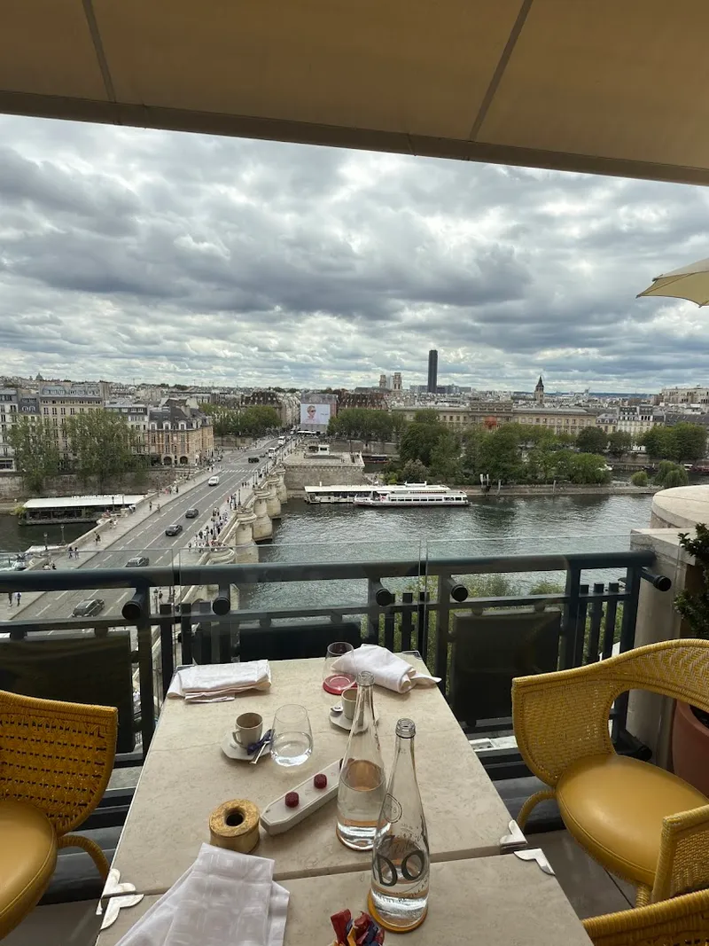 Le Tout-Paris foto 17