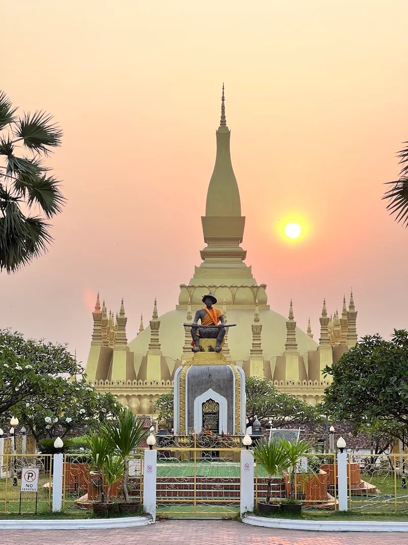 Pha That Luang foto 9