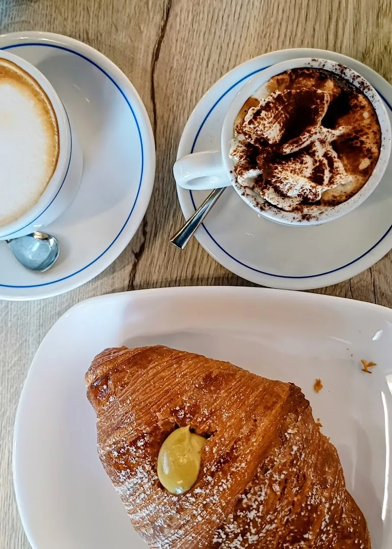 Tiri Bakery & Caffè foto 7