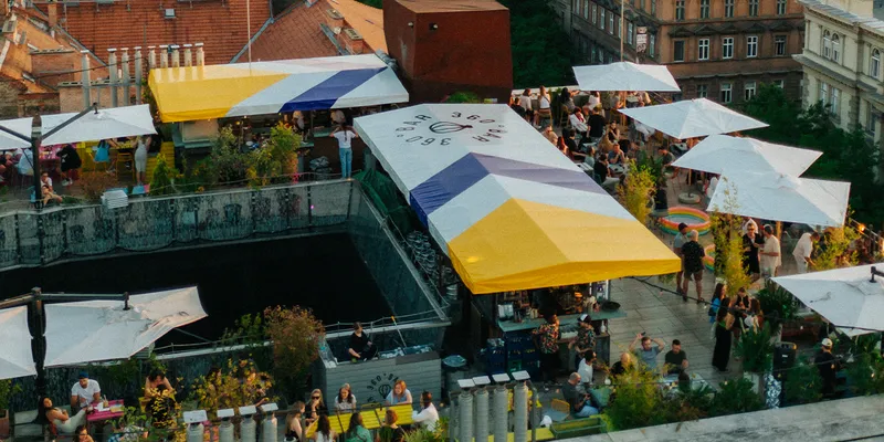 360 Bar photo 7