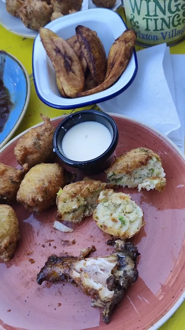Fish, Wings & Tings photo 8