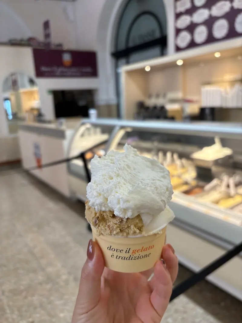 Gelateria Fassi - Gelato artigianale a Roma dal 1880 foto 9