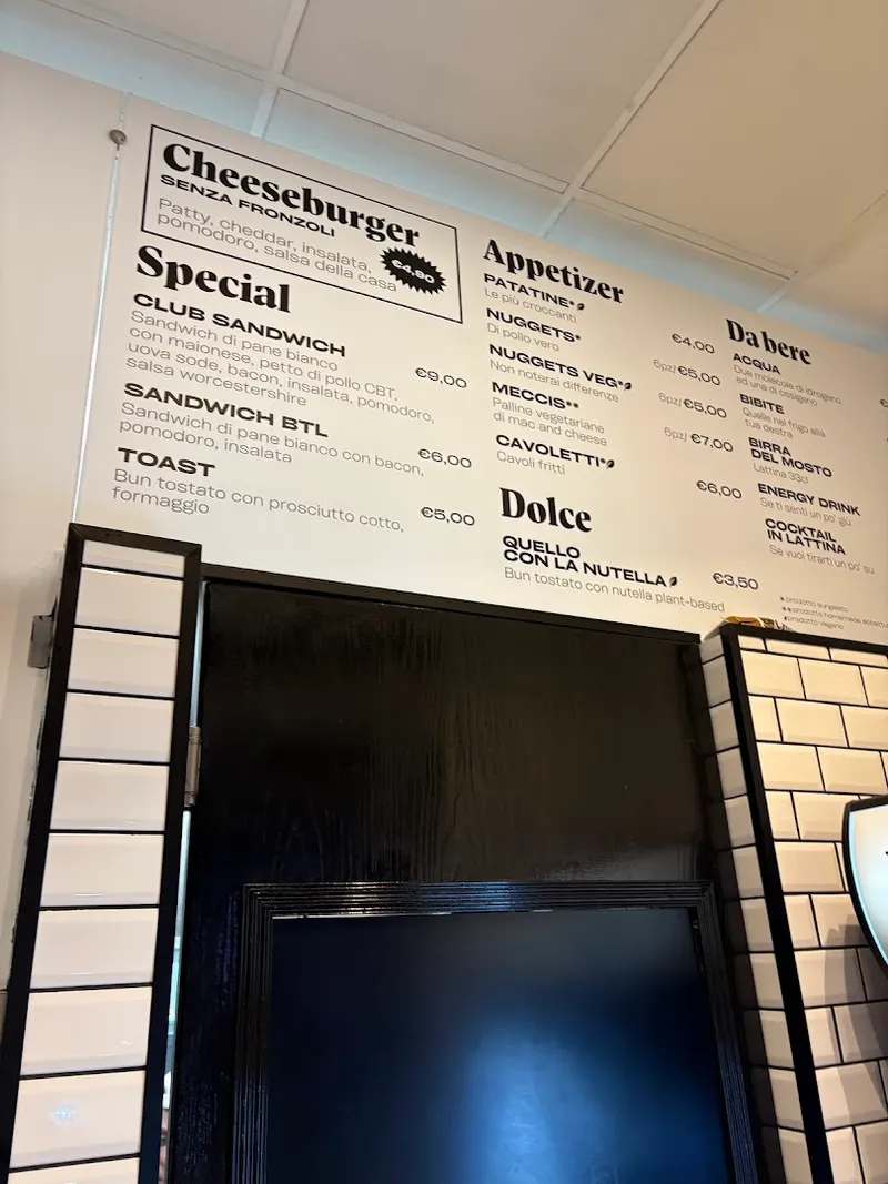 La Cheeseburgeria photo 7