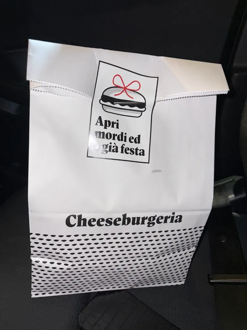 La Cheeseburgeria photo 6