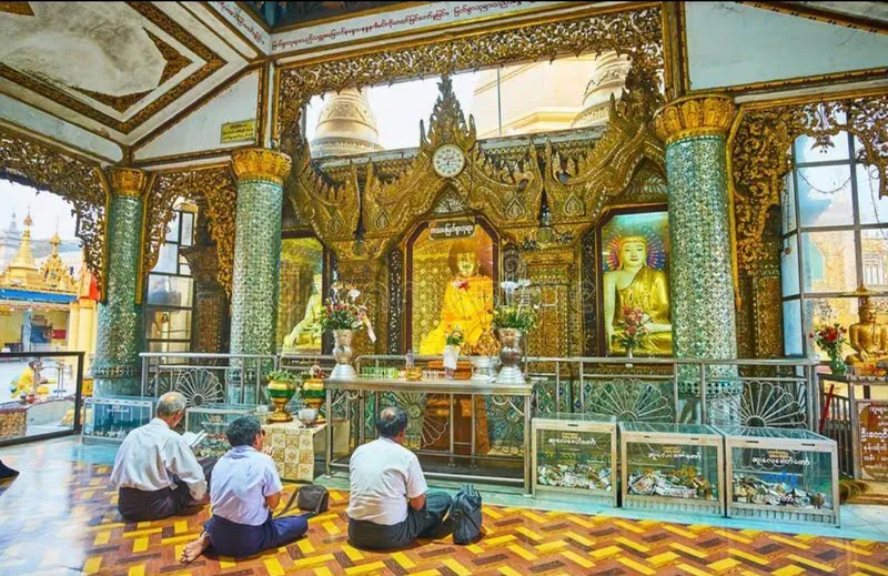 Sule Pagoda photo 6