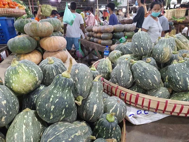 Thiri Mingalar Market foto 10