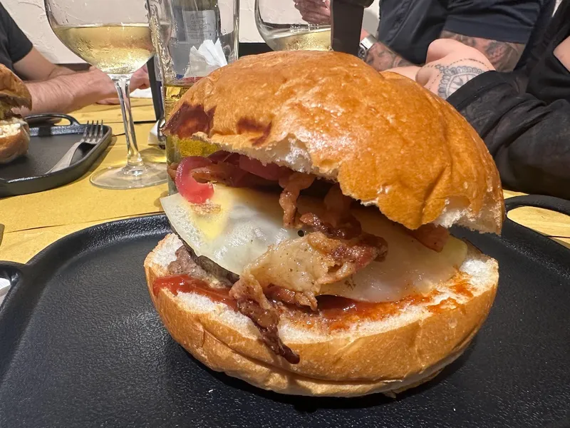 Hamburger & Delicious foto 7