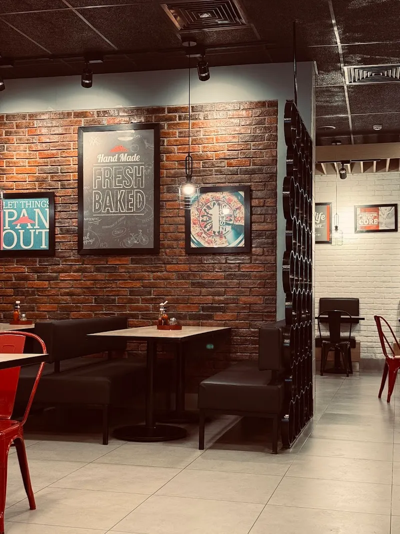 Pizza Hut photo 5