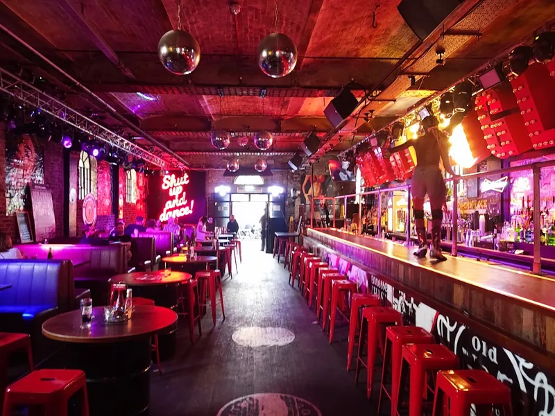 Coyote Ugly photo 5