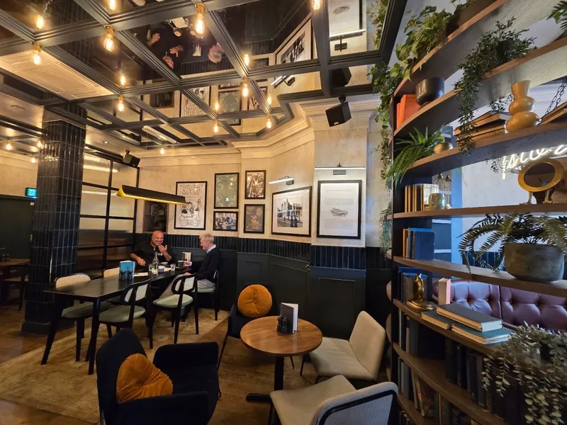 Books Bar photo 7