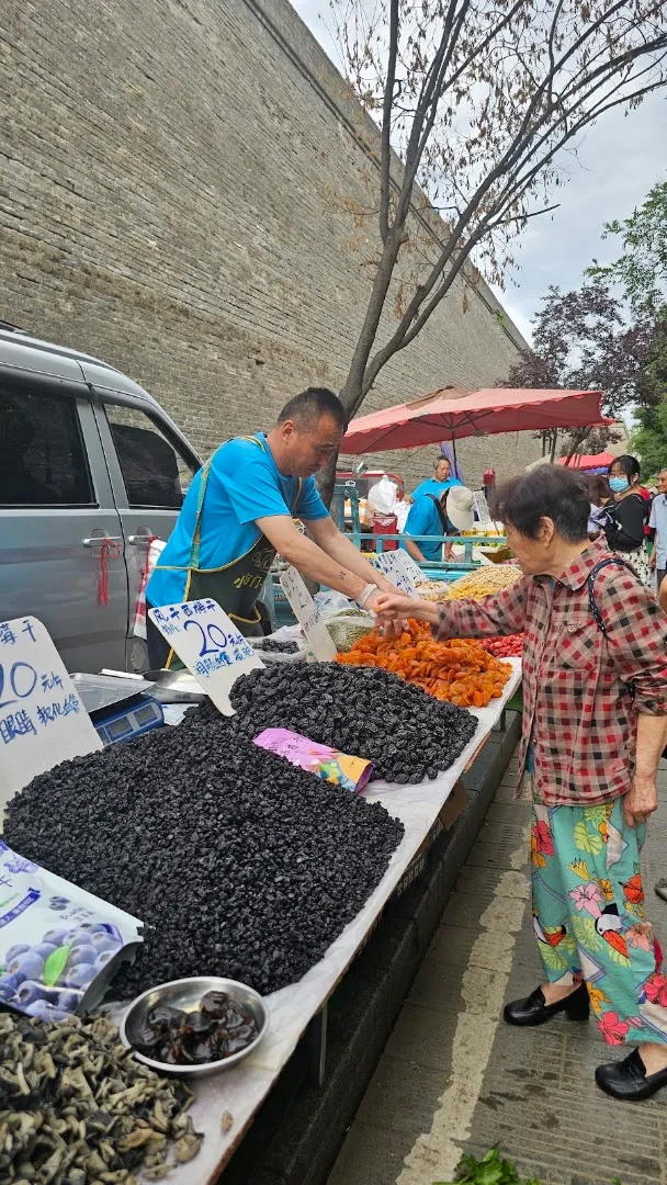 小南门早市 foto 5