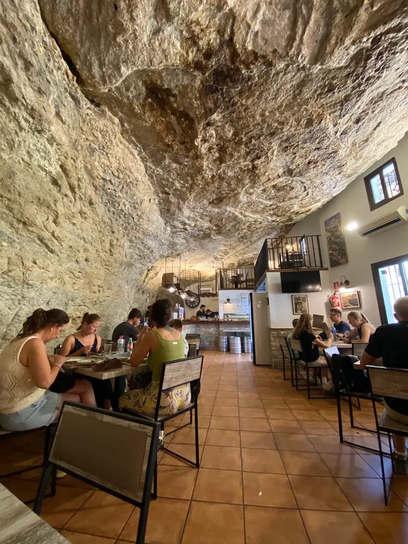 Setenil de las Bodegas
