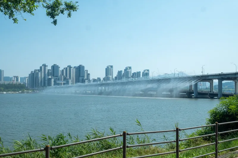 Banpo Bridge photo 9