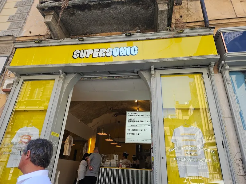 Supersonic Burger