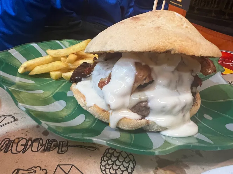 K K Burger foto 10