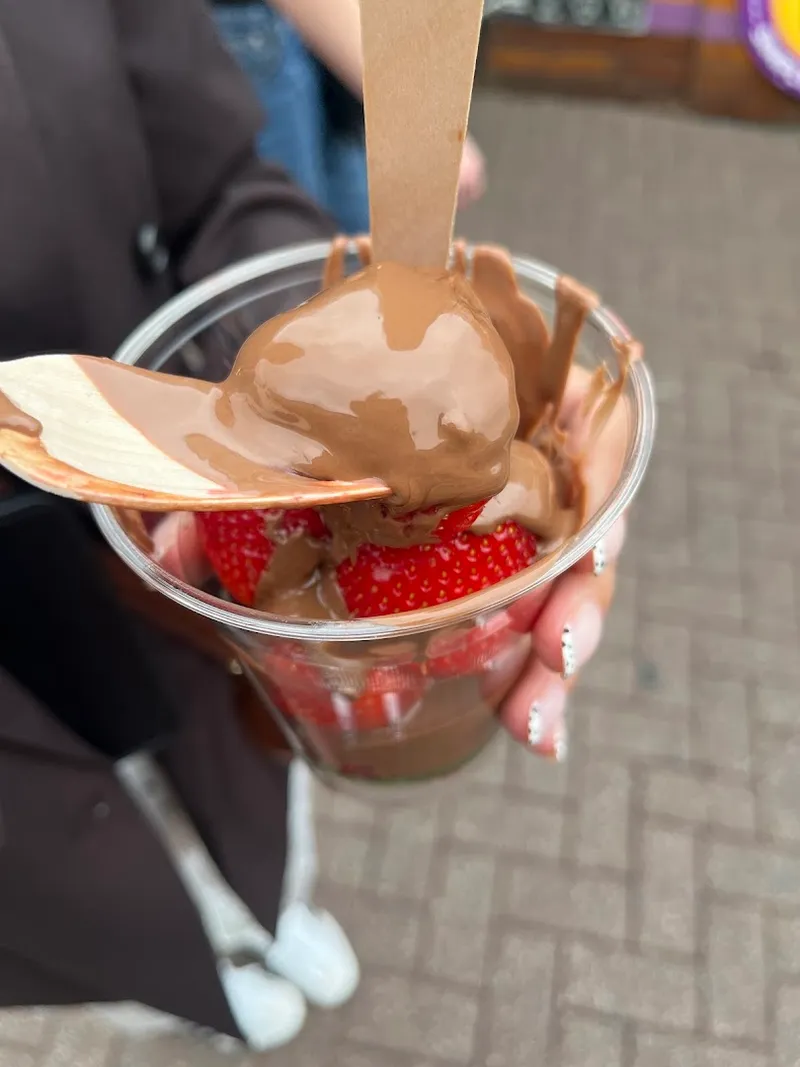 Chocolate Covered Strawberries Stall photo 6
