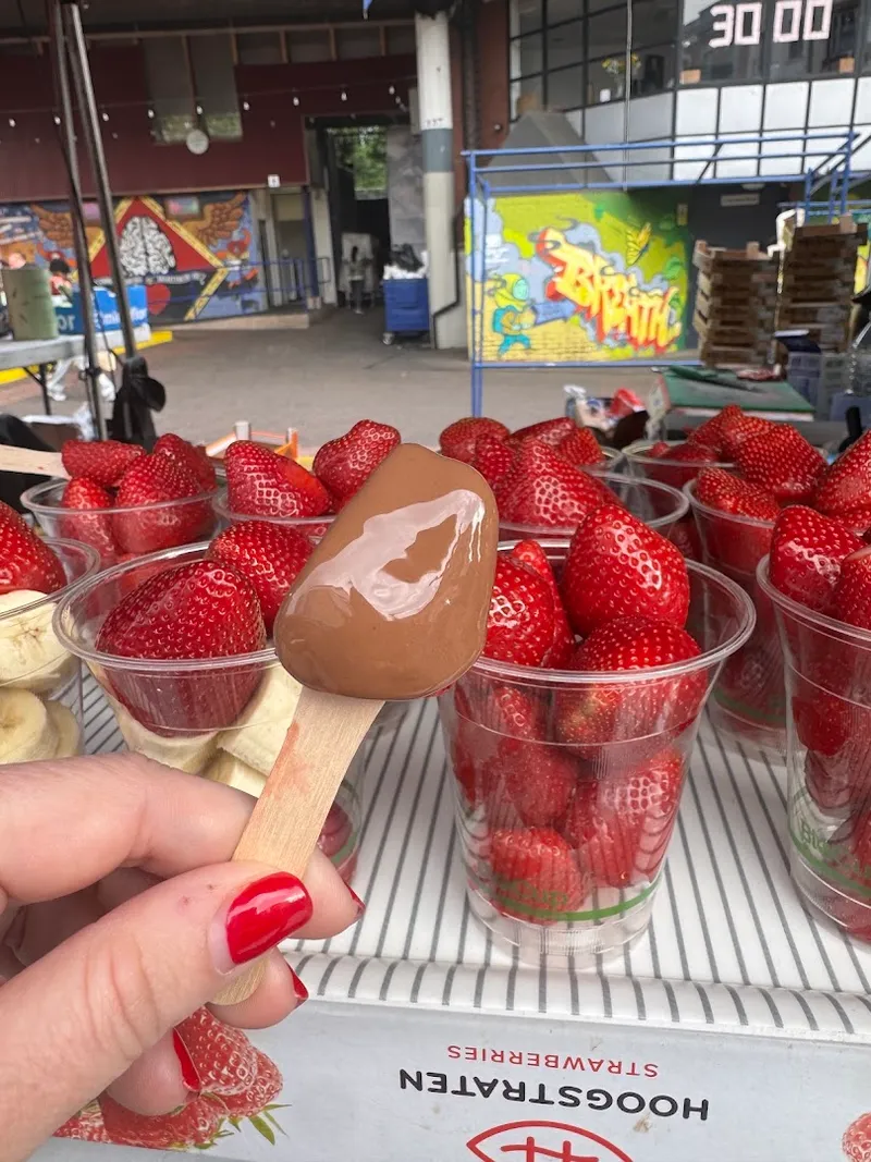 Chocolate Covered Strawberries Stall photo 5