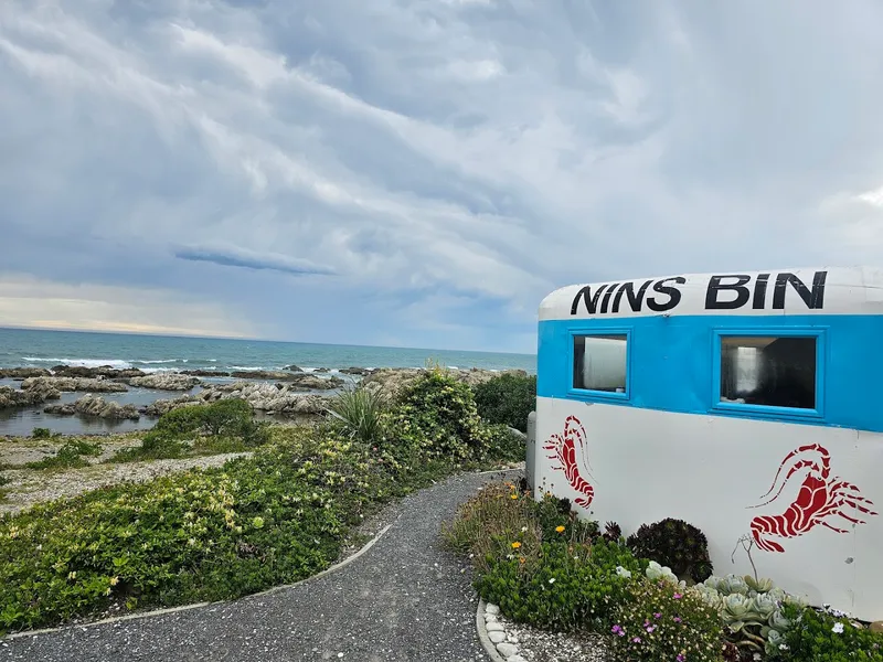 Nins Bin photo 6
